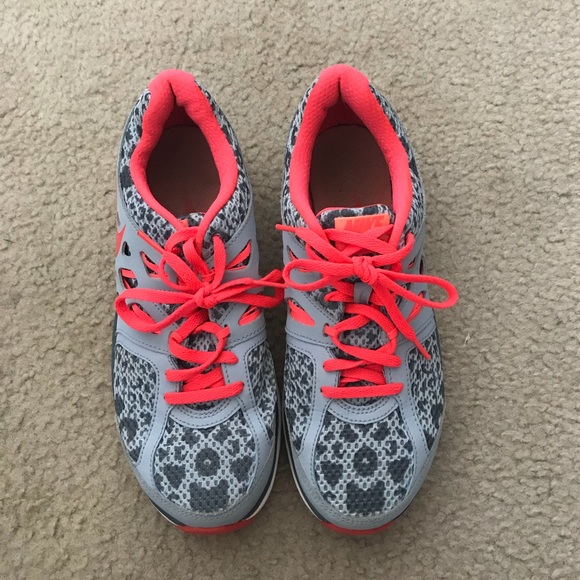 Nike Shoes - Women’s nike sneakers Nike Shoes - Women’s nike sneakers